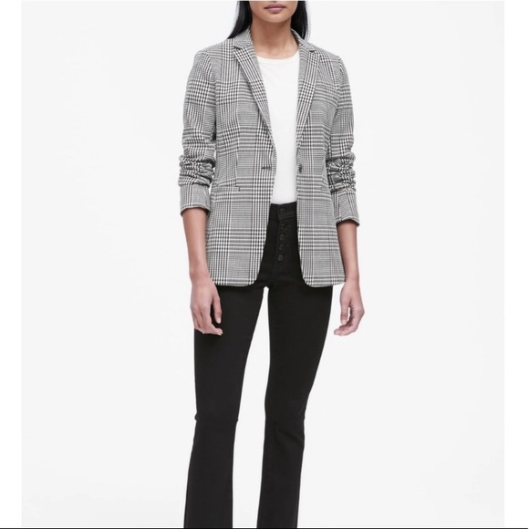 Banana Republic Jackets & Blazers - Banana Republic long and lean houndstooth blazer, size 4